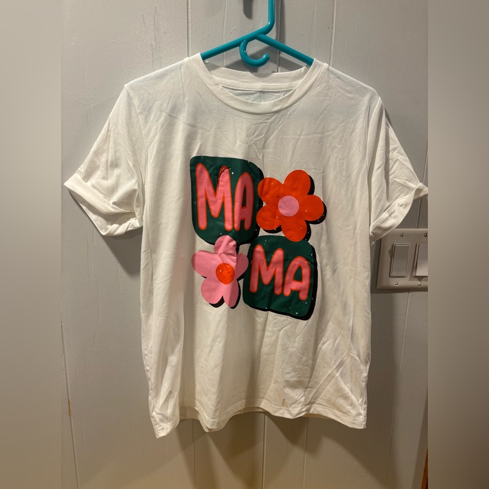 Mama Graphic Tee